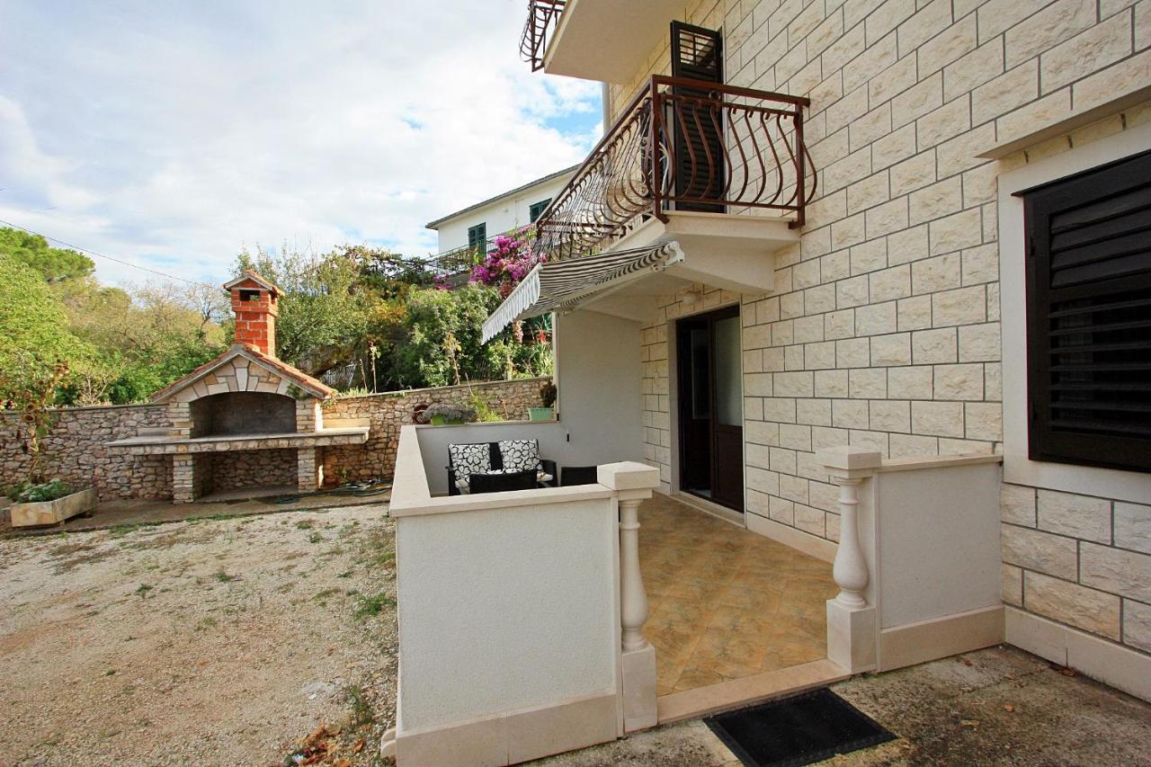 Apartments Omo 1 Supetar Dış mekan fotoğraf